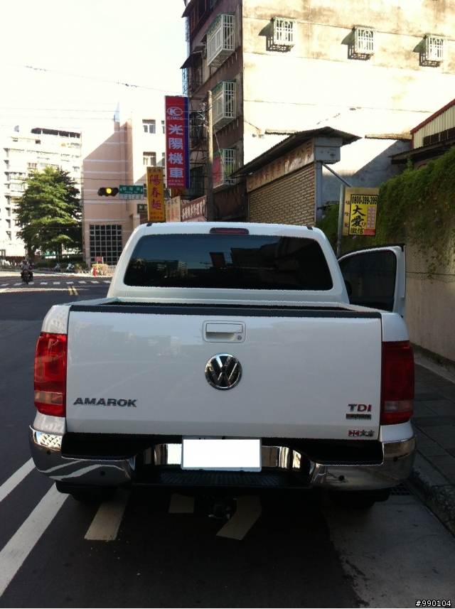 超簡單開箱~~龐然大物Amarok