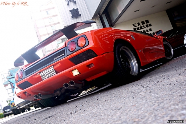 巧遇誇張經典老牛 Diablo SV !!