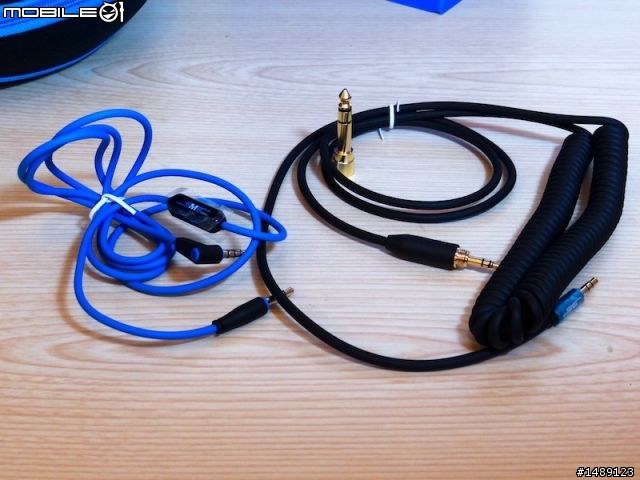 [開箱評測] 五角潮牌！ SMS Audio- DJ by 50 (灰)