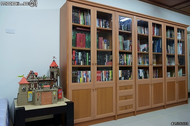 MPV的好，喜歡園藝就知道，滑門一開輕鬆把樹載回家。