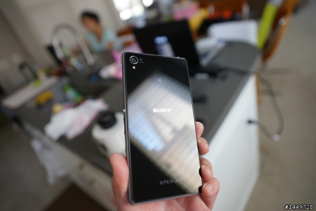 (補上安心亞影片照片及夜拍)Xperia Z1 + QX-10 首發海外快遞開箱