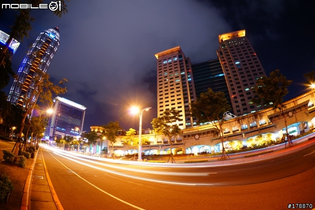 剛入手 SONY NEX 6 之板橋夜景！