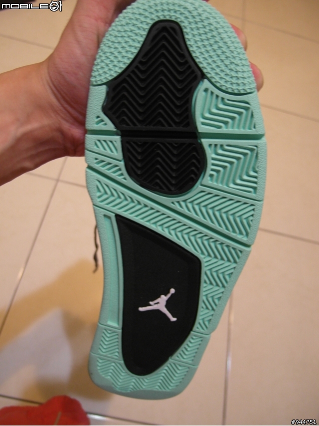 Air Jordan 4 Retro Green Glow 辨別真假鞋