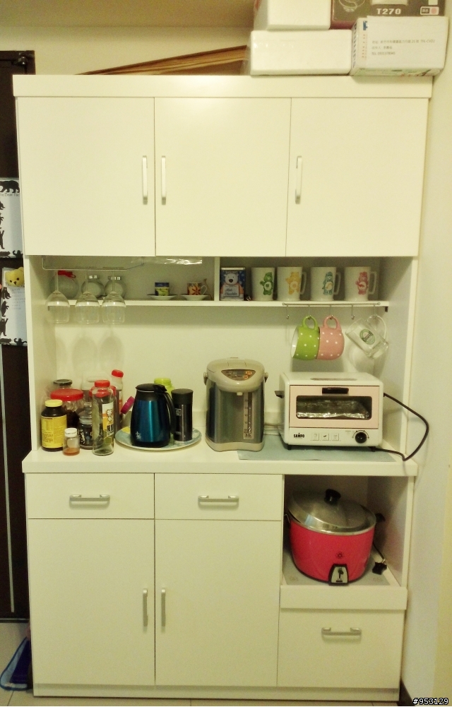 [開箱文]  溫馨●簡單兩人小屋(幾乎用現成家具完成的屋子)