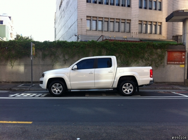 超簡單開箱~~龐然大物Amarok