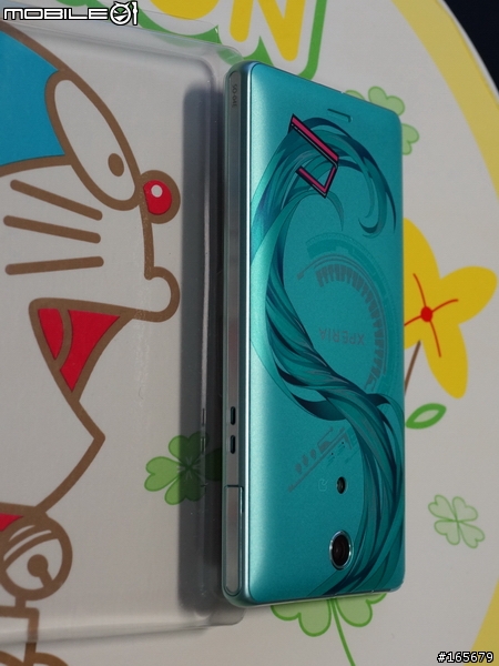 初音docomo SO-04E特別版開箱- Xperia A feat.HATSUNE MIKU圖片共32張