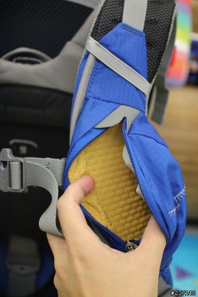 [開箱] OSPREY POCO PLUS 嬰兒背架