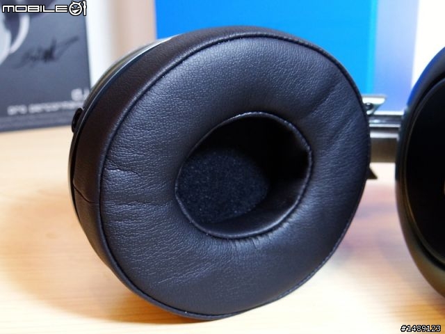 [開箱評測] 五角潮牌！ SMS Audio- DJ by 50 (灰)