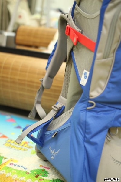 [開箱] OSPREY POCO PLUS 嬰兒背架