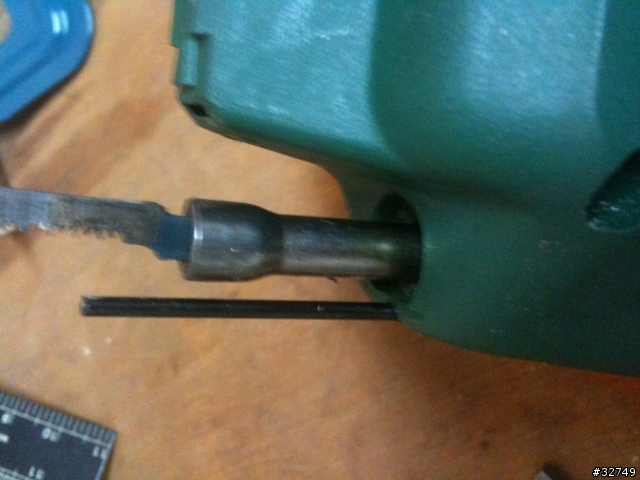 請教 BOSCH PST 54 如何更換鋸條?