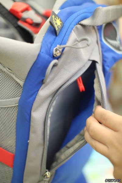 [開箱] OSPREY POCO PLUS 嬰兒背架