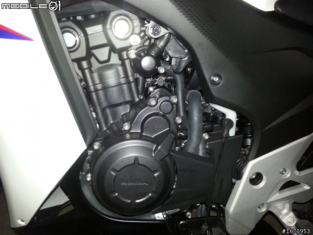 2013 CBR500R 小小開箱一下(9/26領牌了)