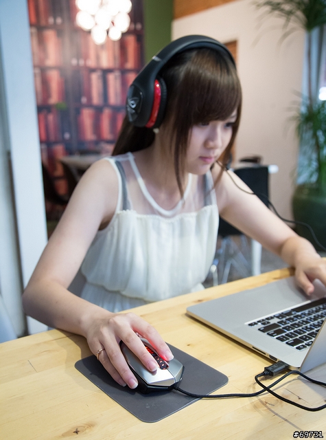 ASUS ROG VULCAN PRO 沒有電競耳機，怎麼當電競選手