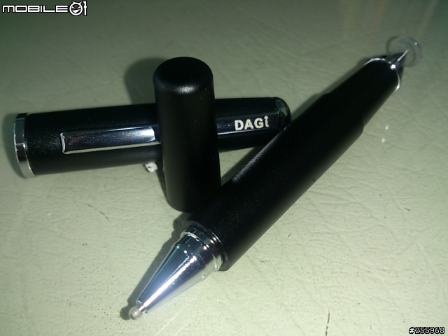 [小小開箱分享]DAGi P602 (精準電容螢幕觸控筆+三菱uni 0.38中性筆)