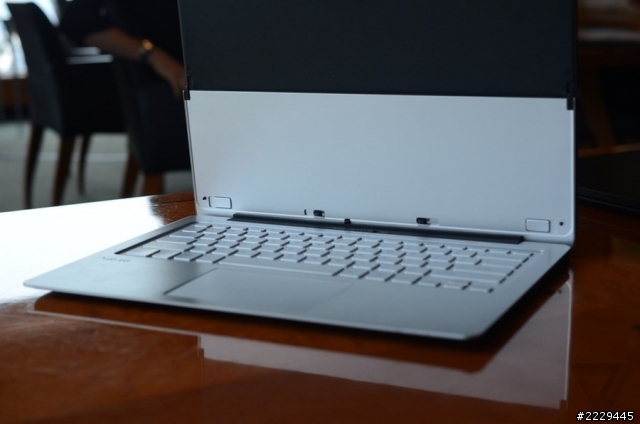 "台灣官網已公布！！”SONY VAIO Flip已推出販售!?(內含勸敗圖片，請斟酌!!)