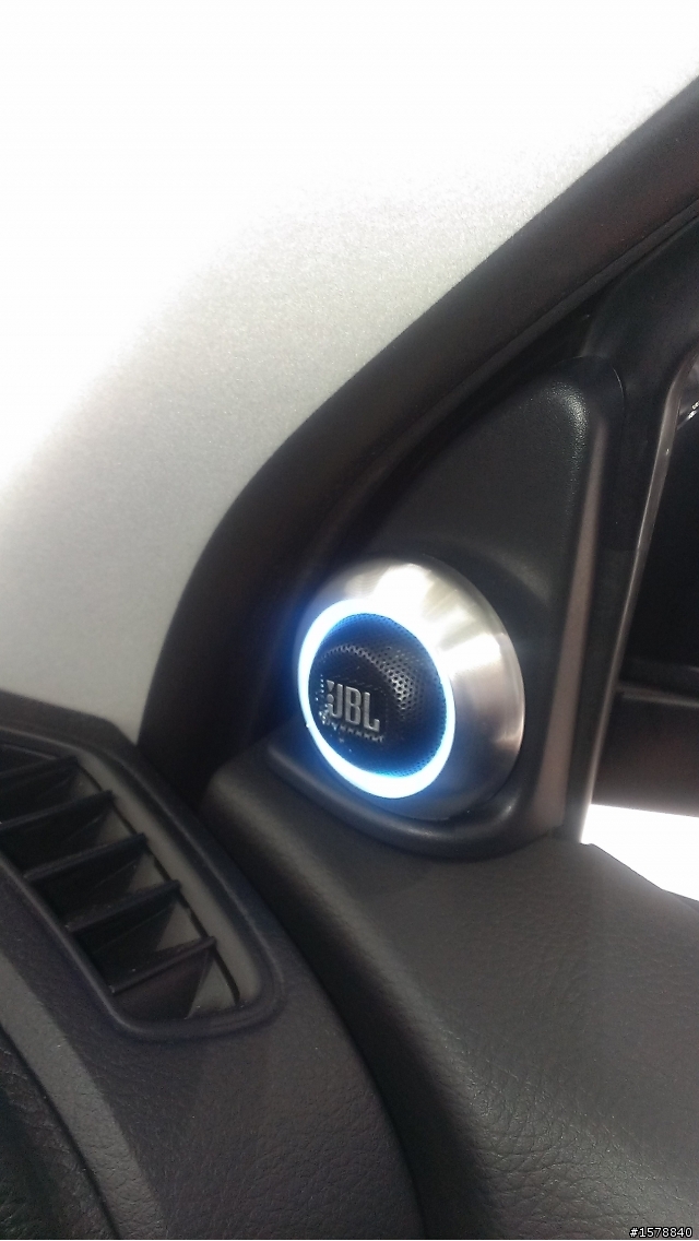 今天去LUXGEN看了 U7 TURBO~圖多