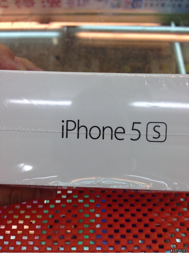 簡單開箱 IPHONE 5S (台北)
