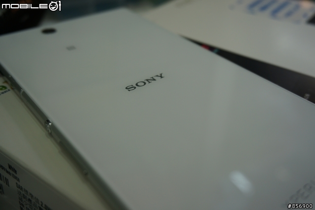 Sony Xperia Z Ultra 遇上玻璃貼