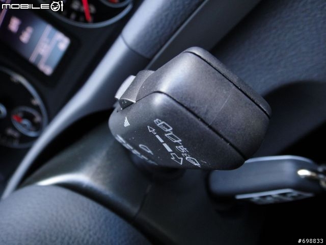 2013 Touran 天窗版 胡椒灰 1.6TDI 不專業 開箱 (圖多)
