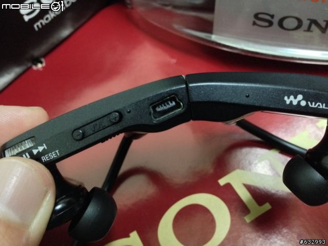 四年半來辛苦你了..Walkman W202