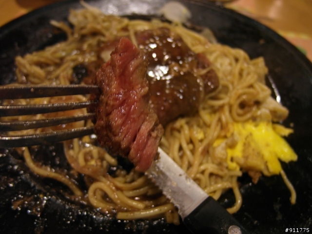 吼牛排中壢店