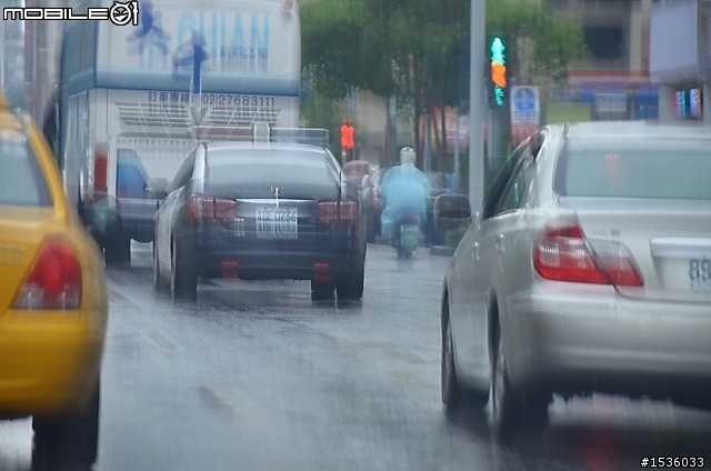 第一次看見Sedan警車執行勤務，處理一件高雄市中正路交通事故。