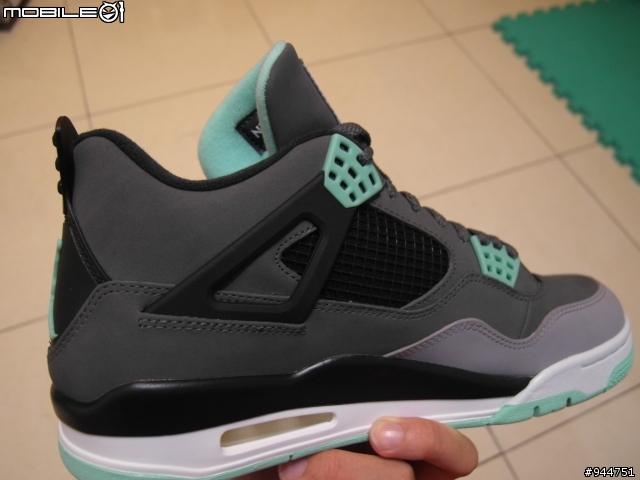 Air Jordan 4 Retro Green Glow 辨別真假鞋