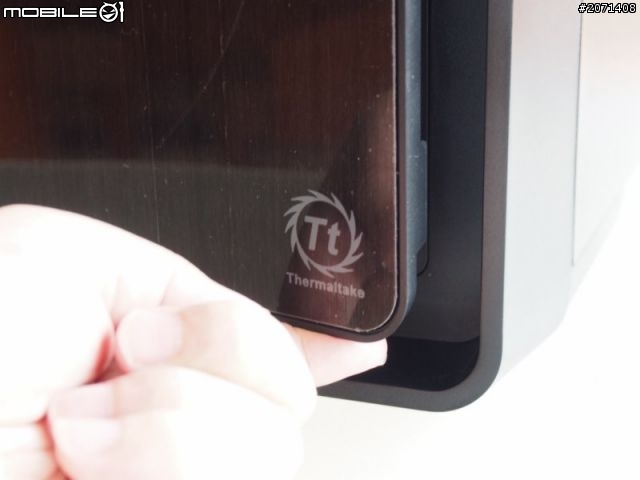 現在機殼都要做到這樣嗎?Urban S41好樣的！