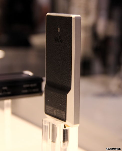 (爆料)疑似SONY 2014將推出的Sony NWZ-ZX1實機現身(內含實機圖,有心臟等疾病人士請斟酌)........?!