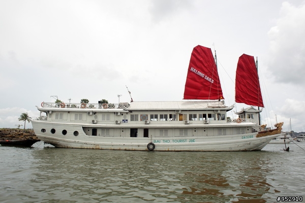 越南 下龍灣水上度假之旅-金色郵輪 GOLDEN CRUISE 9999