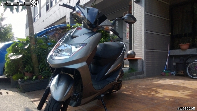 新車開箱~晶鑽銀VP125還有問題想問一下