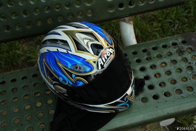 [開箱] Airoh GP500 ☆2014☆ MOTO GP DUCATI DOVIZIOSO REPLICA(圖多97P)