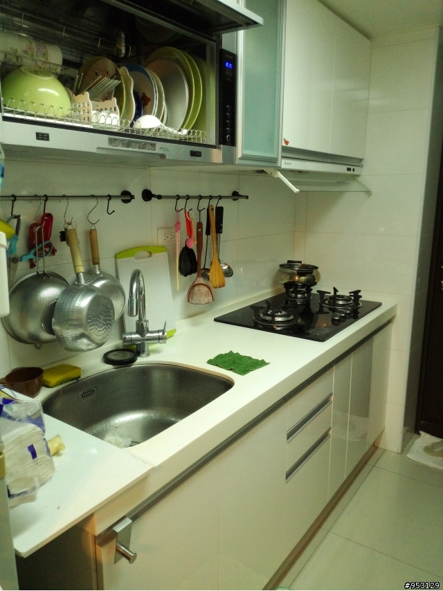 [開箱文]  溫馨●簡單兩人小屋(幾乎用現成家具完成的屋子)