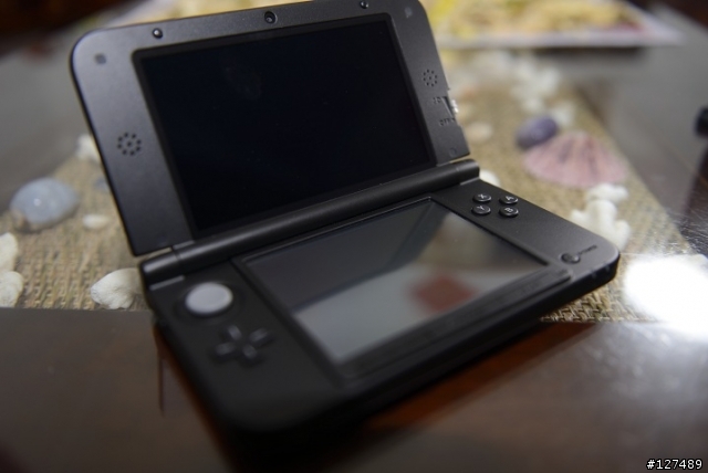 新手發開箱~3DSLL+一堆配件