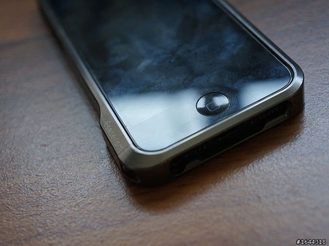 「分享」光華內斂的 Esoterism Moat-5 金屬邊框 for iphone5