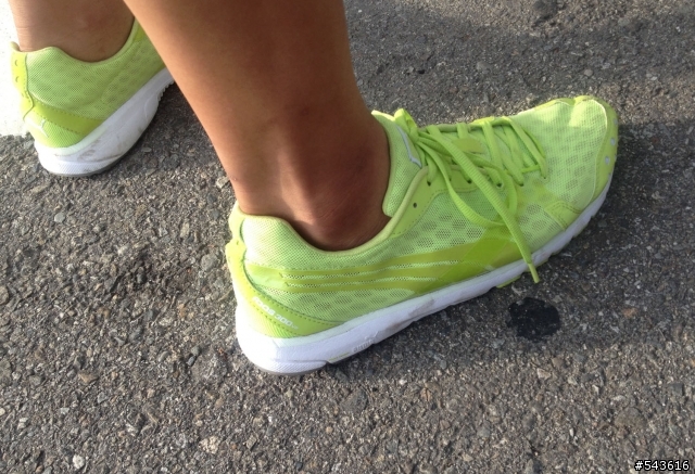 [實著分享]亮亮的夜光慢跑鞋-PUMA FAAS 300 V2 GLOW