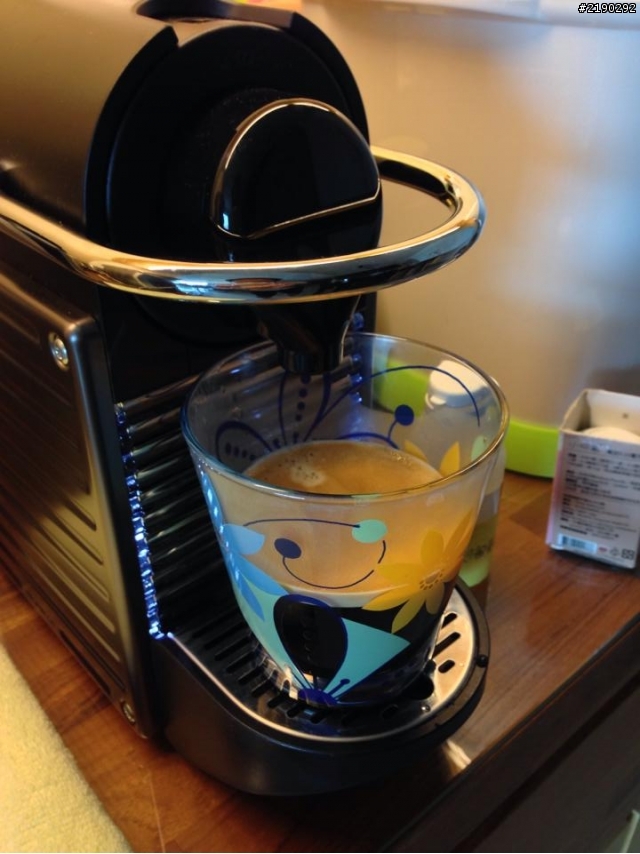 家用膠囊咖啡機再升級 - Nespresso Pixie 開箱