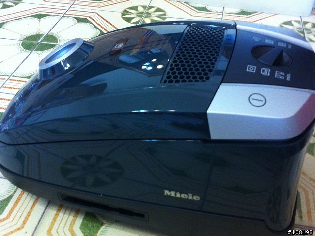 <開箱>Miele S6390吸塵器&簡易運轉測試