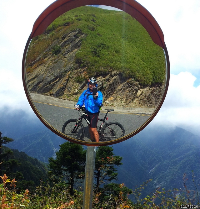 惡路挑戰—獨闖台灣最險惡山路--力行產業道路(匹亞南古道南段)