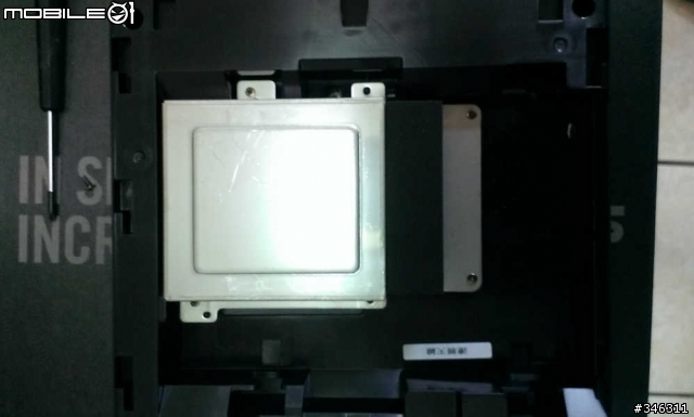 ASUS VivoPC VC60 黑色髮絲紋 i3-3110M版 無作業系統 開箱(2014/9/13更新建議移除硬碟固定上蓋，硬碟溫度可差10度左右)