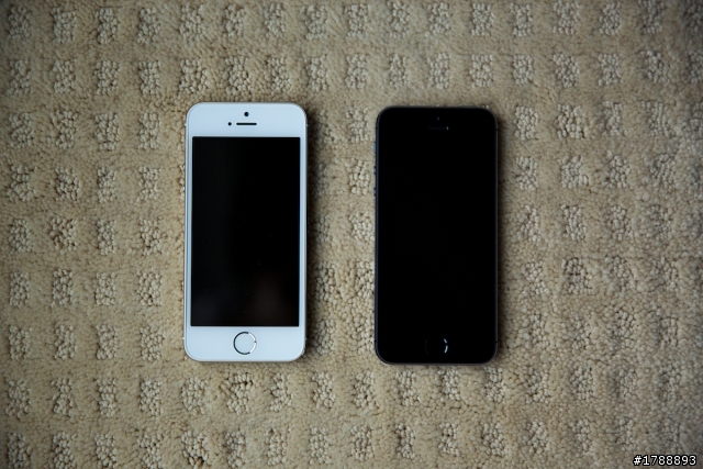 iPhone 5s Gold & Space Grey Unboxing