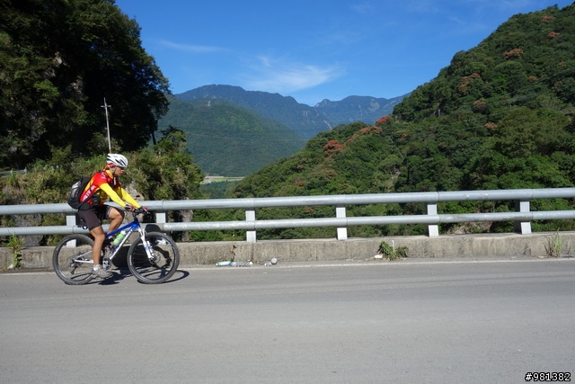 20130928 惡路上的天堂 (力行產業道路-合歡溪步道-武嶺)