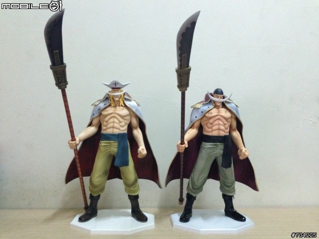 簡單分享 世界上最強的男人！白鬍子 年輕版VS老年版