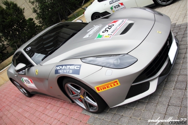 FERRARI F12 Berlinetta 6色
