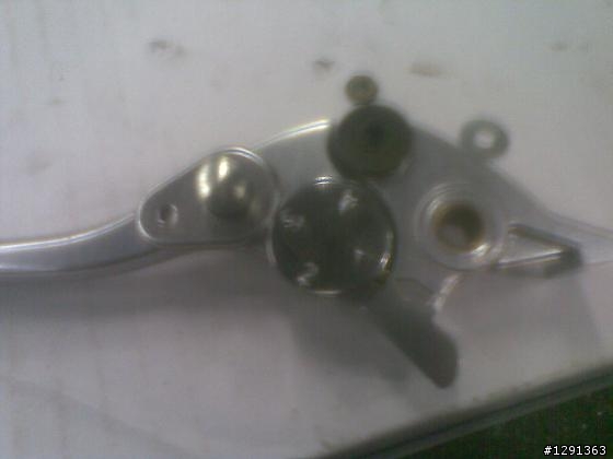 Nikita車系改裝簡易版手煞車功能DIY心得分享