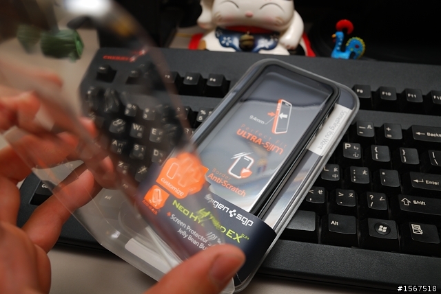 [遍地開花]iPhone5S 太空灰 開箱,加碼 SGP Neo Hybrid EX Slim