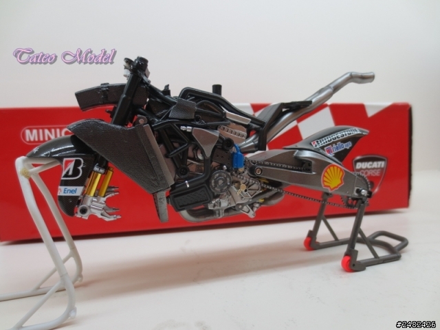 [作品分享] Ducati DESMOSEDICI GP8 Minichamps改造版
