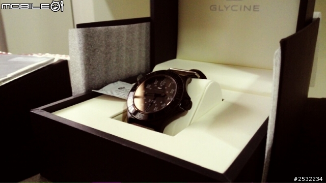 {開箱分享}送老婆大人的生日禮物_冠星GLYCINE COMAT SUB AUTOMATIC STEALTH