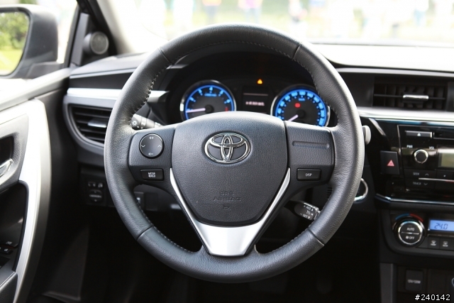 【試駕分享】2014 COROLLA ALTIS 城市駕遊趣