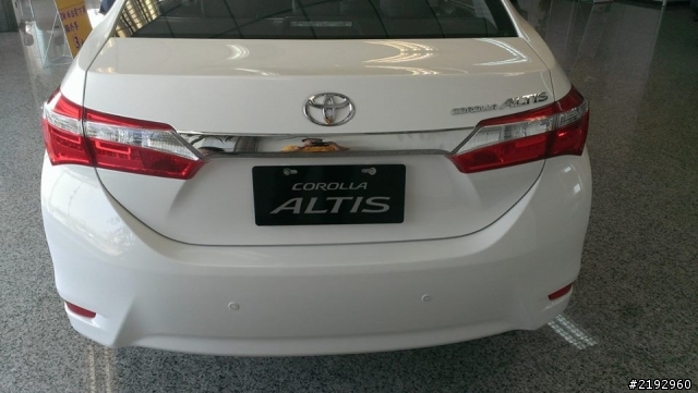 New Altis 白色實車